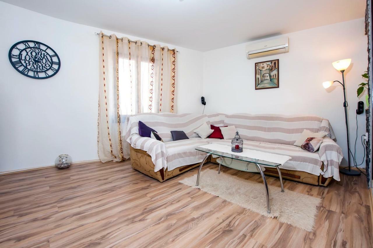 Apartment Stefan Ρόβινι Εξωτερικό φωτογραφία